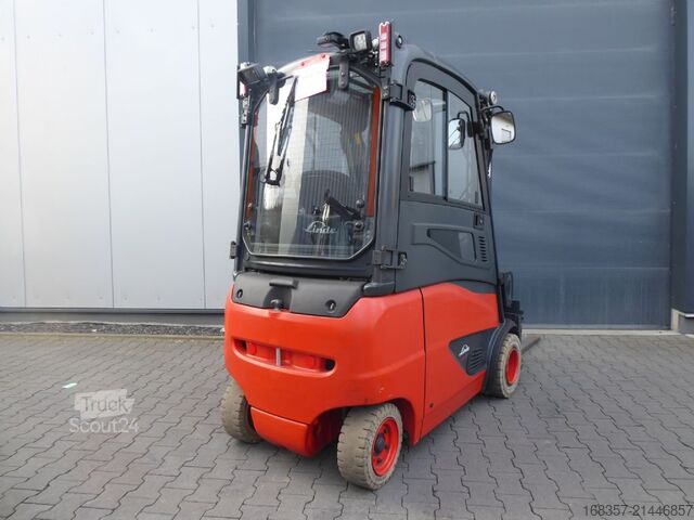 Viljuškar sa prednjim utovarivačem Linde E20PHL-02