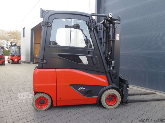 Viljuškar sa prednjim utovarivačem Linde E20PHL-02