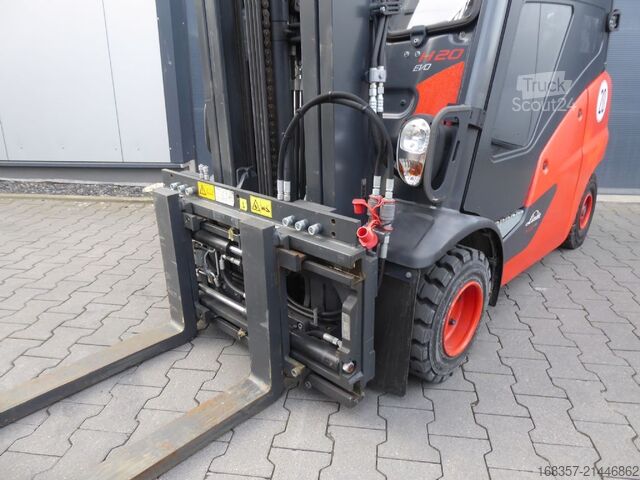 Viljuškar sa prednjim utovarivačem Linde H20D-02