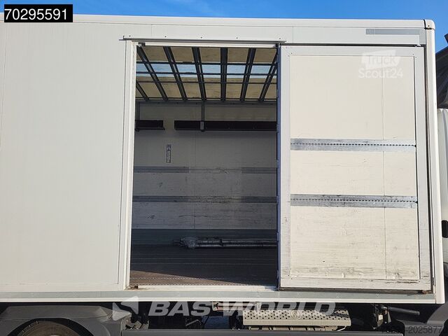 Koffer Mercedes Atego 816 4X2 8tonner Automatic 1500kg Tailgate...