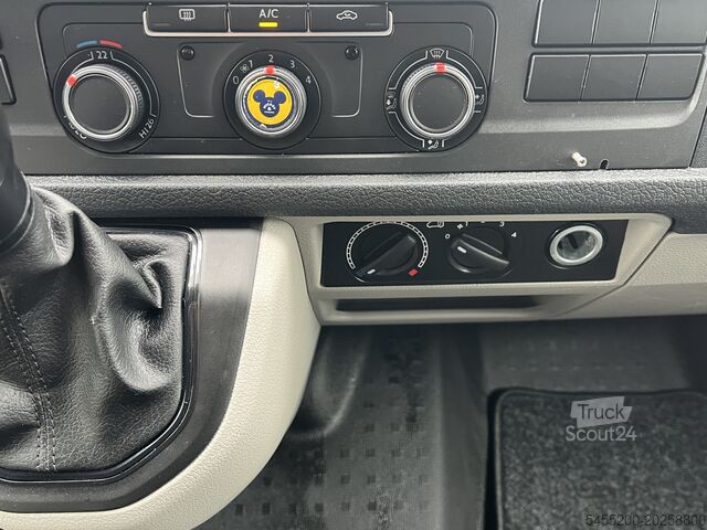Matkustajabussi Volkswagen Transporter Kombi 2.0 TDI DSG Automaat L1H1 Air...