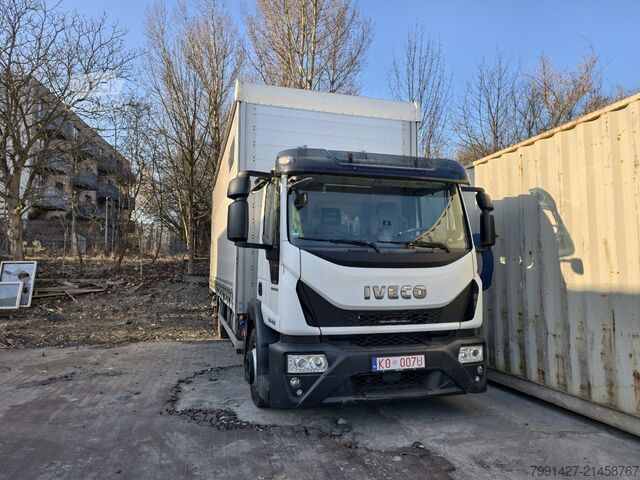 Valníkový nákladní automobil s plachtou Iveco Eurocargo