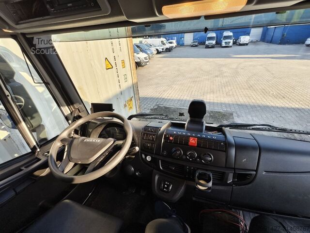 Valníkový nákladní automobil s plachtou Iveco Eurocargo