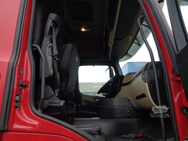 стандартный седельный тягач Mercedes-Benz Actros 1836