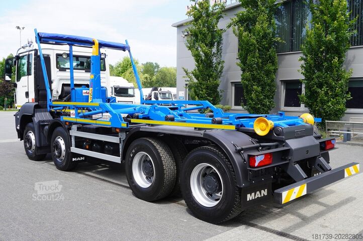 Abrollkipper MAN TGS 35.400 8×4 HYVA LIFT 32.56 SE hooklift