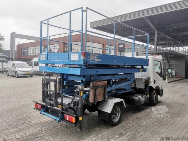 Hebebühne Nissan Cabstar Cabstar 35.13 - Weiss SF 10 - 400 KG Ca...