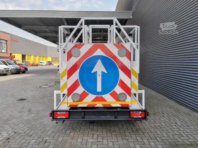 Piattaforma di sollevamento Iveco Daily 65 C17 Tunlift 737-500 TUNNELPLATFORM!