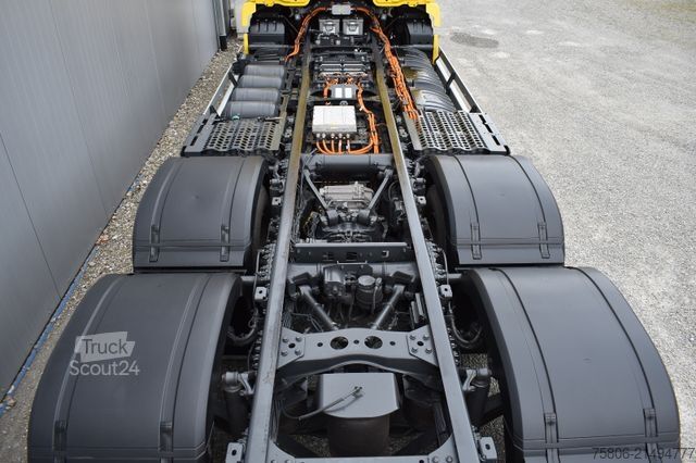 Chassi de caminhão MERCEDES-BENZ eActros 300 L 6x2 AHK