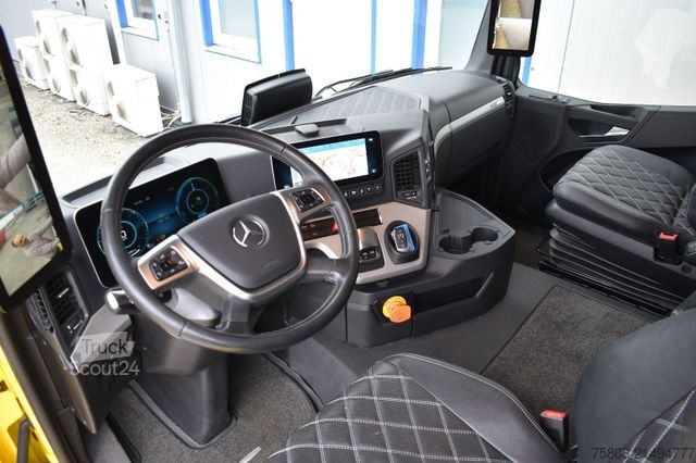 Chassi de caminhão MERCEDES-BENZ eActros 300 L 6x2 AHK