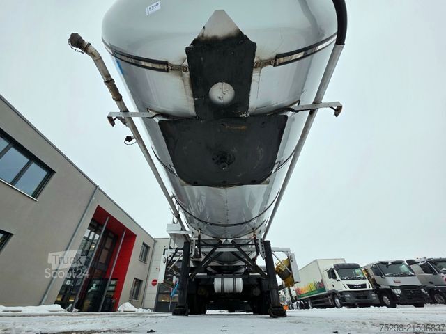 Cisterna polpriklopnik KÄSSBOHRER STB / Liftachse / Alu-Felgen / ADR AT FL / 32.0