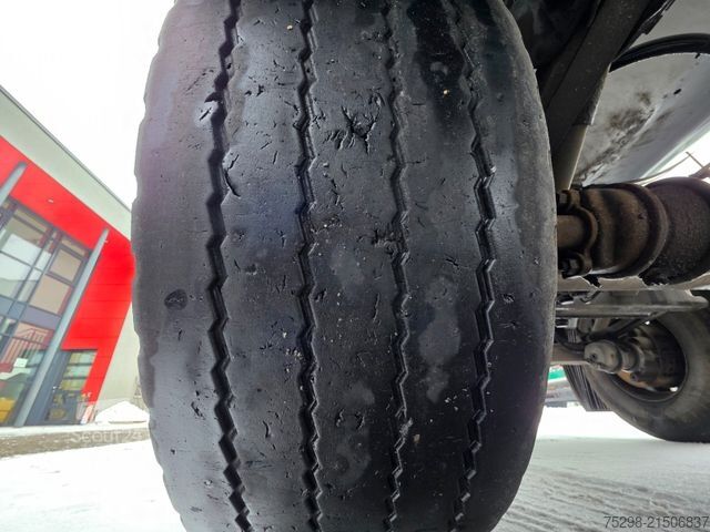 Cisterna polpriklopnik KÄSSBOHRER STB / Liftachse / Alu-Felgen / ADR AT FL / 32.0