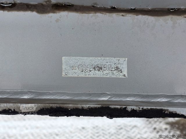 Cisterna polpriklopnik KÄSSBOHRER STB / Liftachse / Alu-Felgen / ADR AT FL / 32.0