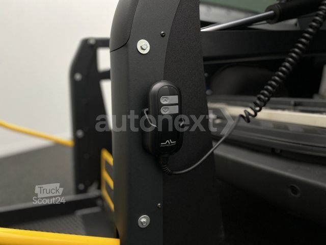 Minibus MERCEDES-BENZ Sprinter 317 Tourer *ROLLSTUHL-LIFT* DACHKLIMA