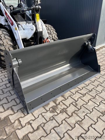 Wiellader BOBCAT L 85  Radlader  -  Breitreifen - Klima - Klapp