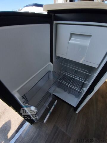 Kemperis LMC Innovan pure 640, Automatik,Längsbetten,Model 27