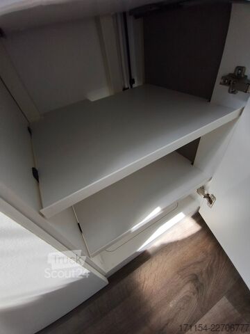 Kemperis LMC Innovan pure 640, Automatik,Längsbetten,Model 27