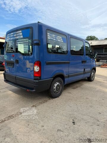 Minibus RENAULT Master 8 Sitze