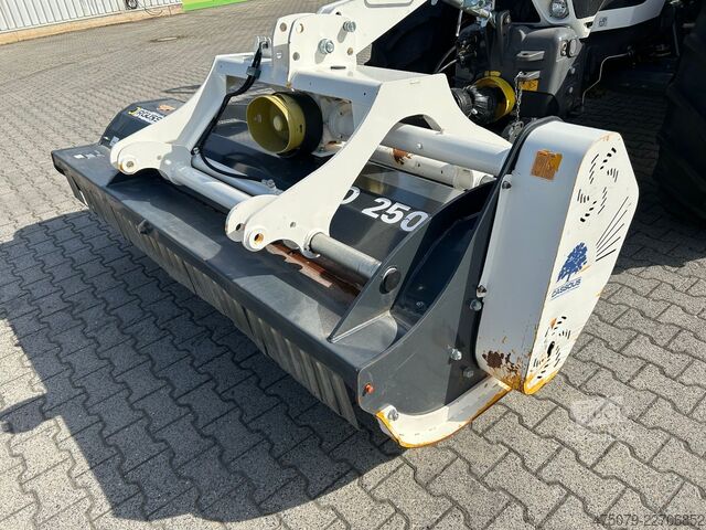 Anden CLAAS Arion 650 / Mahausrüstung