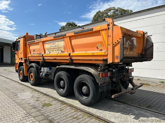 Třístranný sklápěč MERCEDES-BENZ Actros 4151 V8 8x4 / Bordmatik / Retarder