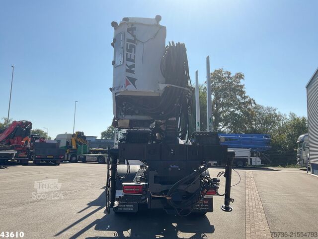 Crane truck DAF FAD XF 530 8x4 Holzkran