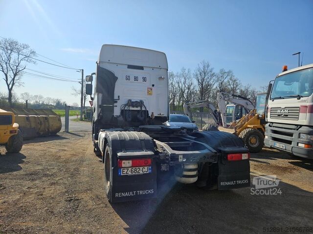 štandardný ťahač RENAULT T 460