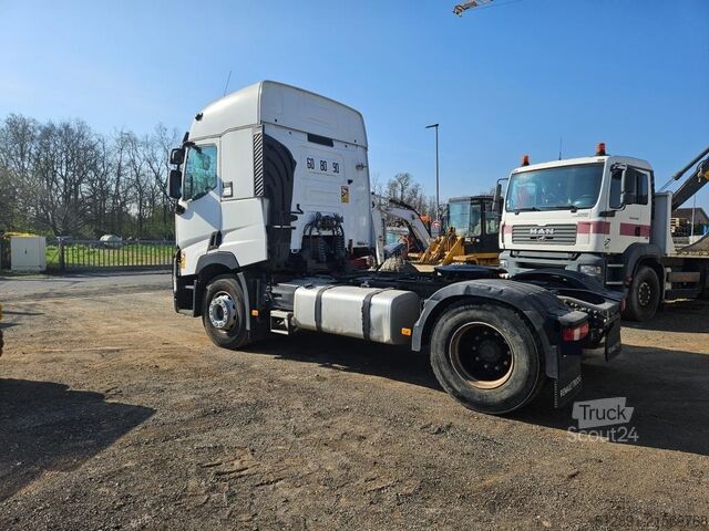 štandardný ťahač RENAULT T 460