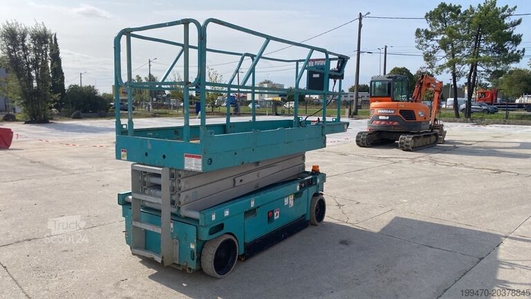 Tavolo di sollevamento a forbice Haulotte Compact 10 (10m)