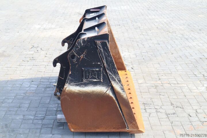 Standard bucket Caterpillar 906 | BUCKET | 0.9 M3