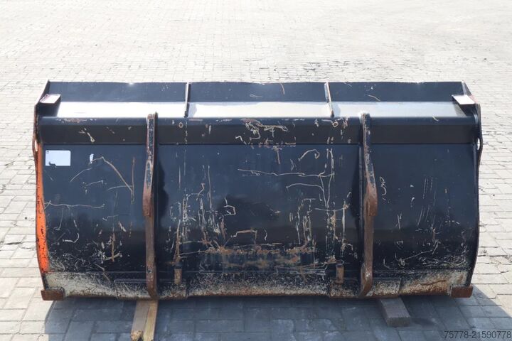 Standard bucket Caterpillar 906 | BUCKET | 0.9 M3