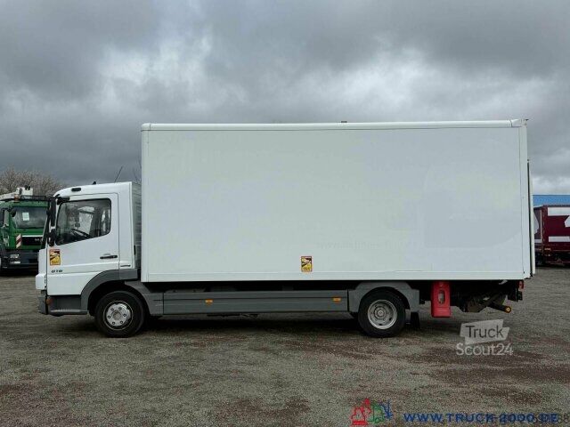 Φορτηγό ανατρεπόμενο βαν Mercedes-Benz Atego 816 Spie Koffer 6m Ladebordwand 3 Sitzer
