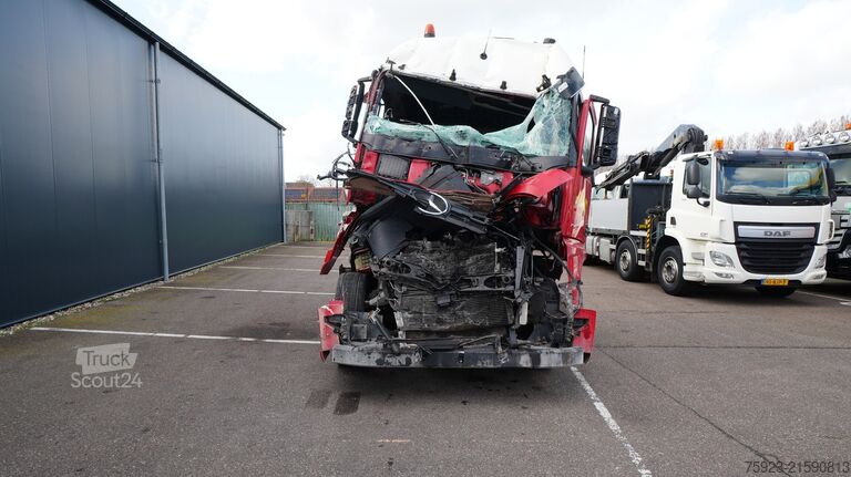 Standard-SZM Mercedes-Benz Actros 1942 damaged Tractor unit