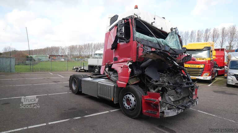 Standard-SZM Mercedes-Benz Actros 1942 damaged Tractor unit