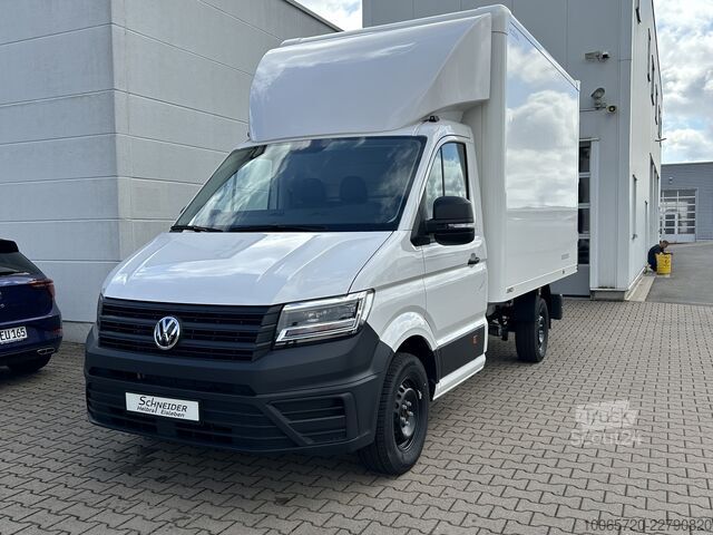 Transporter mit Koffer VW Crafter Koffer Junge Möbelkoffer Automat