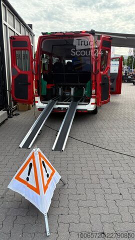 Пожарный микроавтобус (MTW), автоматическая коробка передач, прицепное устройство (AHK), автономный  VW Crafter 35