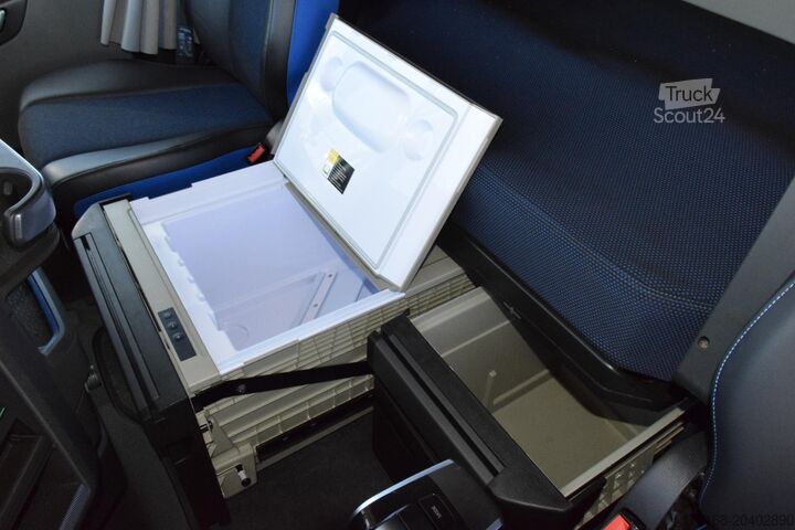 стандартний тракторний агрегат VOLVO FH 460 Globetrotter XL i-Save