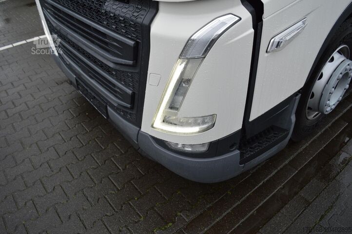 стандартний тракторний агрегат VOLVO FH 460 Globetrotter XL i-Save