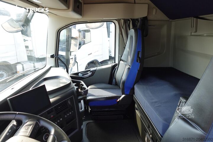 štandardná traktorová jednotka VOLVO FH 460 Globetrotter XL i-Save