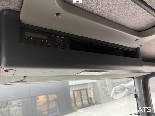 Ремарке на платформата MAN TGL 8.180 flatbed truck as a repair object