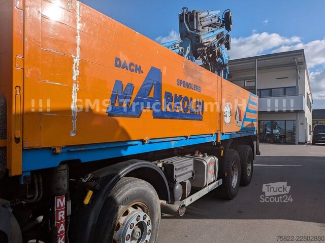 Kamion sa ravnom platformom VOLVO FM12-380 / 8X4 / 28m Hiab Kran / WINCH