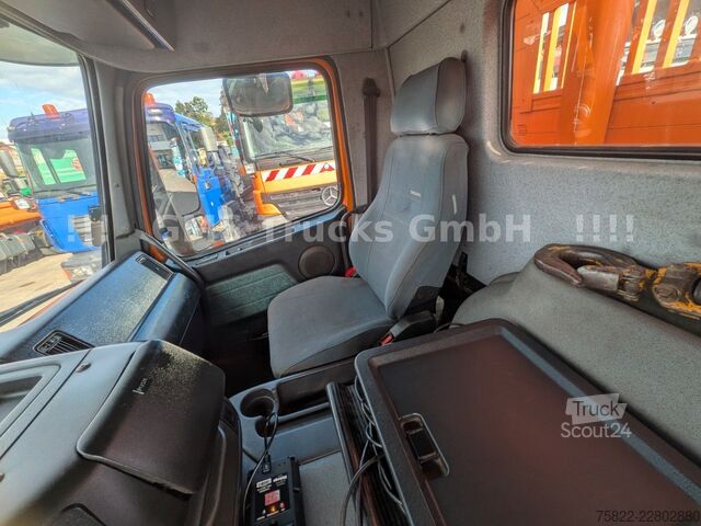 Kamion sa ravnom platformom VOLVO FM12-380 / 8X4 / 28m Hiab Kran / WINCH