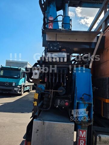 Kamion sa ravnom platformom VOLVO FM12-380 / 8X4 / 28m Hiab Kran / WINCH