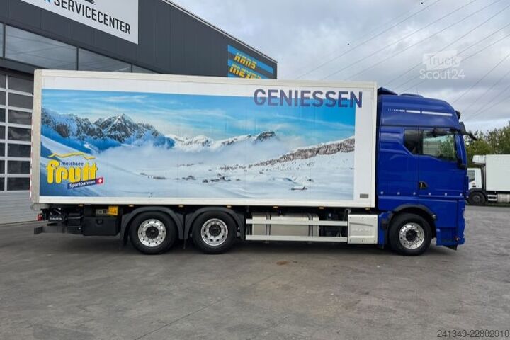 Рефрижераторний вантажівка MAN TGX 26.510 6x2 Thermoking UT800