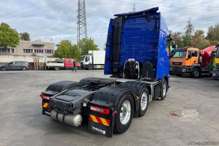 Стандартний тягач VOLVO FH-500 6x2
