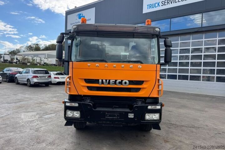 Tippbil IVECO Trakker 410 6x4 Moser