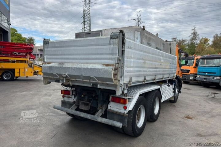 Tippbil IVECO Trakker 410 6x4 Moser