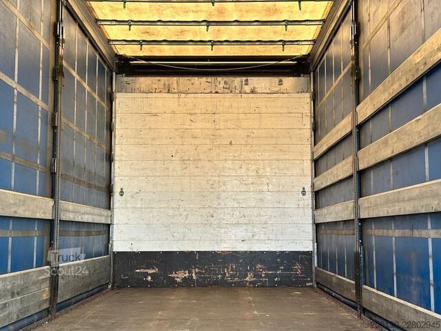 Вантажівка з платформою і тентом MAN TGX 26.440 6x2 BL Plane & Retarder /EDSCHA