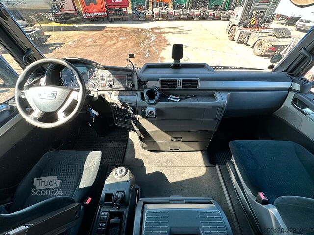 Вантажівка з платформою і тентом MAN TGX 26.440 6x2 BL Plane & Retarder /EDSCHA