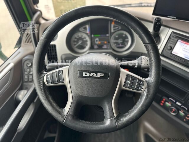 Kreaturvogn DAF XF 480 LL 6x2 3.Stock Menke Viehwagen m. Hubdach