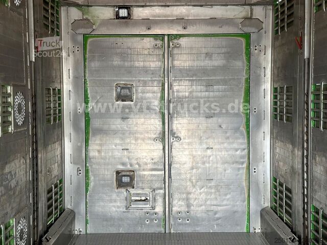 Ремарке за превоз на коне MENKE-JANZEN 3.Stock & Aggregat/Hubdach/BPW/54m²