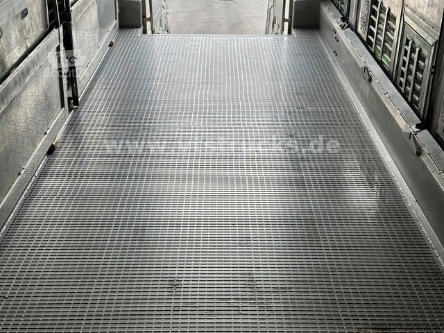 Ремарке за превоз на коне MENKE-JANZEN 3.Stock & Aggregat/Hubdach/BPW/54m²